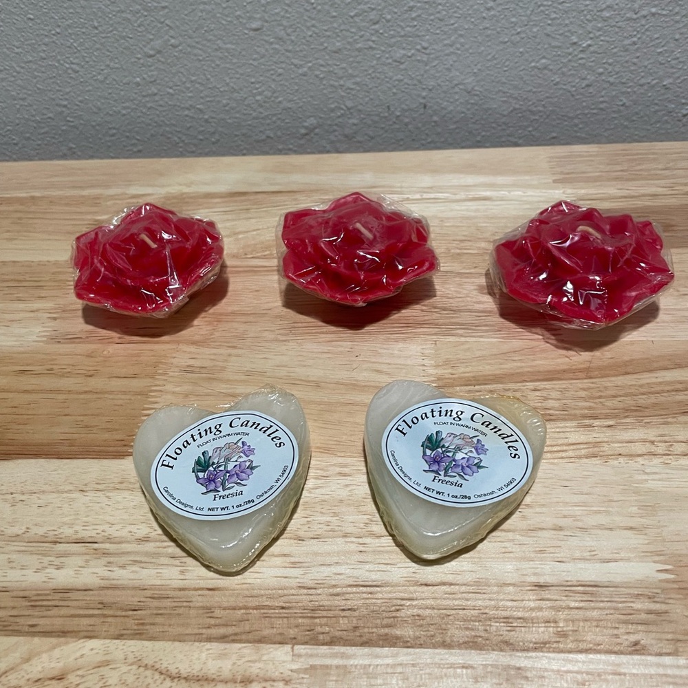 ❤️🔥3/$12❤️🔥 Floating Candles - Red Rose and White Heart Set